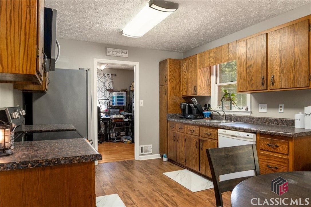 1130 Old Farm Road Watkinsville, GA 30677 - Photo 7 of 33 Gallery Image 7