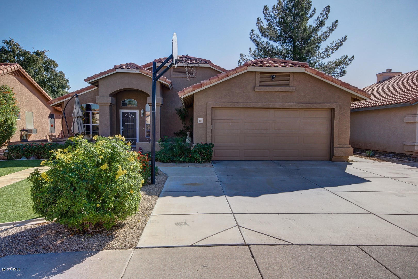 7609 West Redfield Road Peoria, AZ 85381 - Photo 4 of 26 Front of house