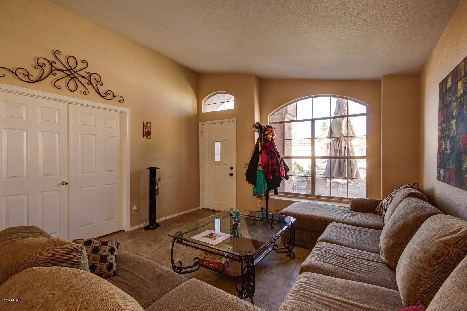 7609 West Redfield Road Peoria, AZ 85381 - Photo 7 of 26 Living Room