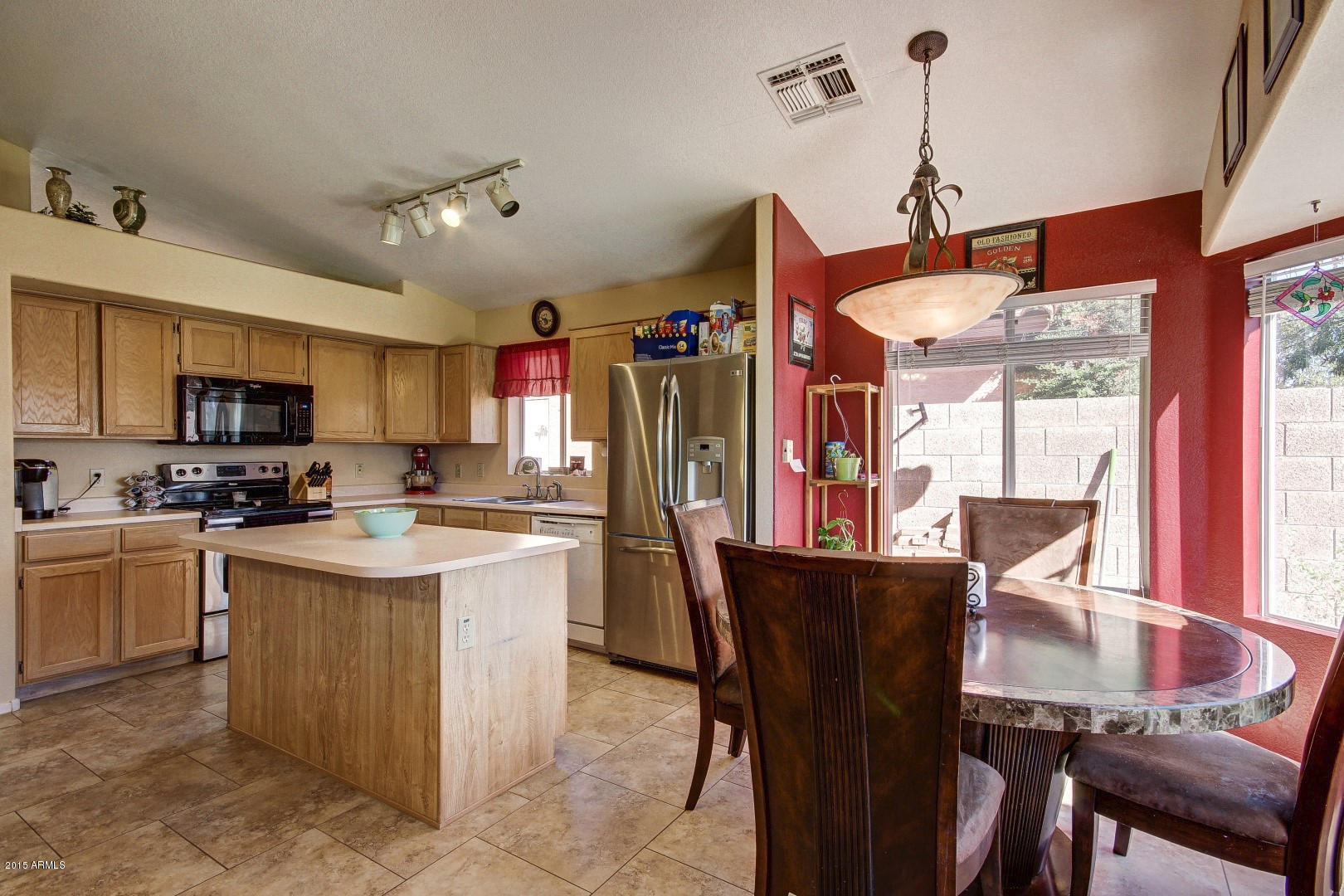 7609 West Redfield Road Peoria, AZ 85381 - Photo 10 of 26 Kitchen/Dining Area