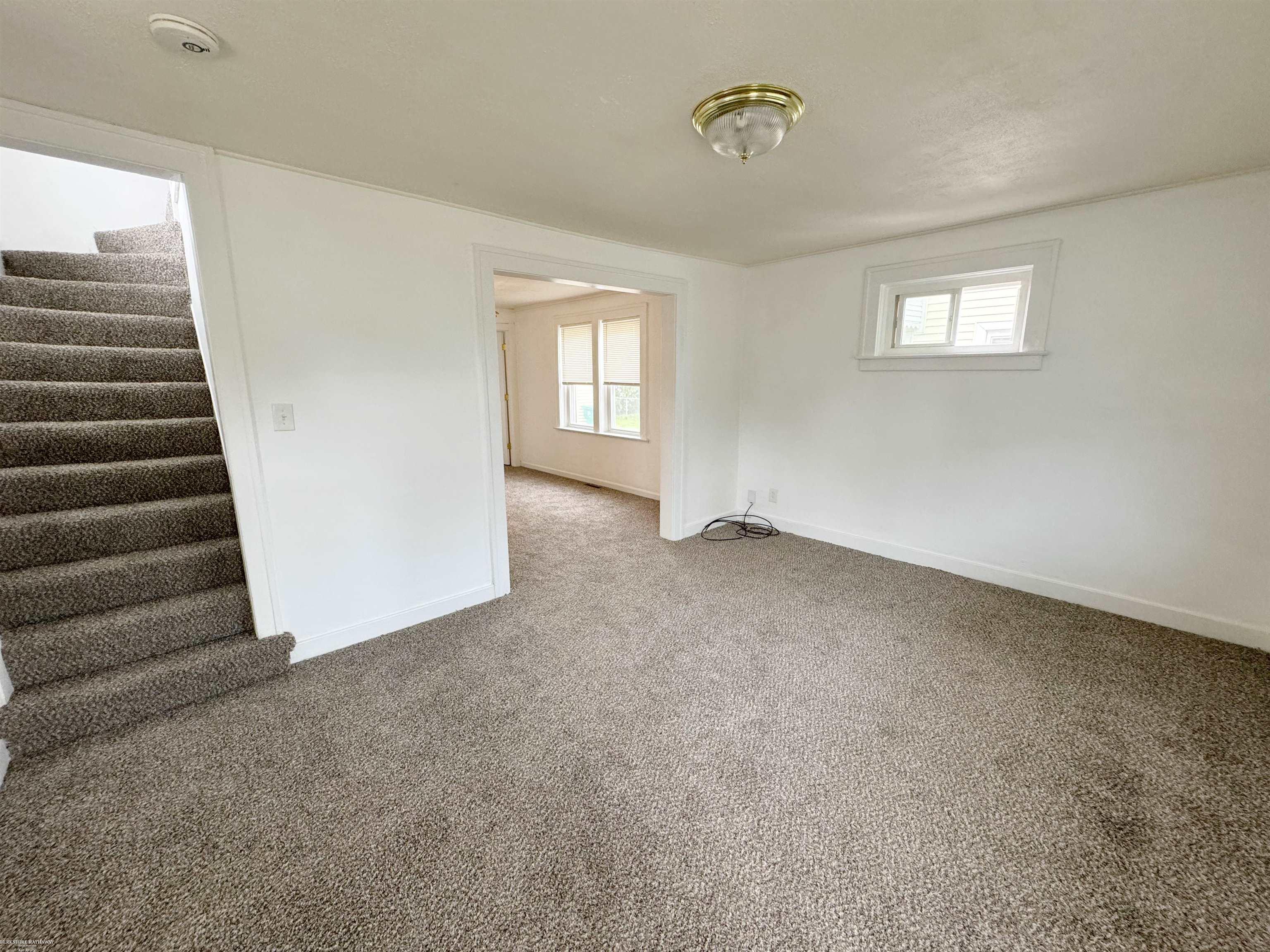 22141 Cushing Avenue Eastpointe, MI 48021 - Photo 6 of 21