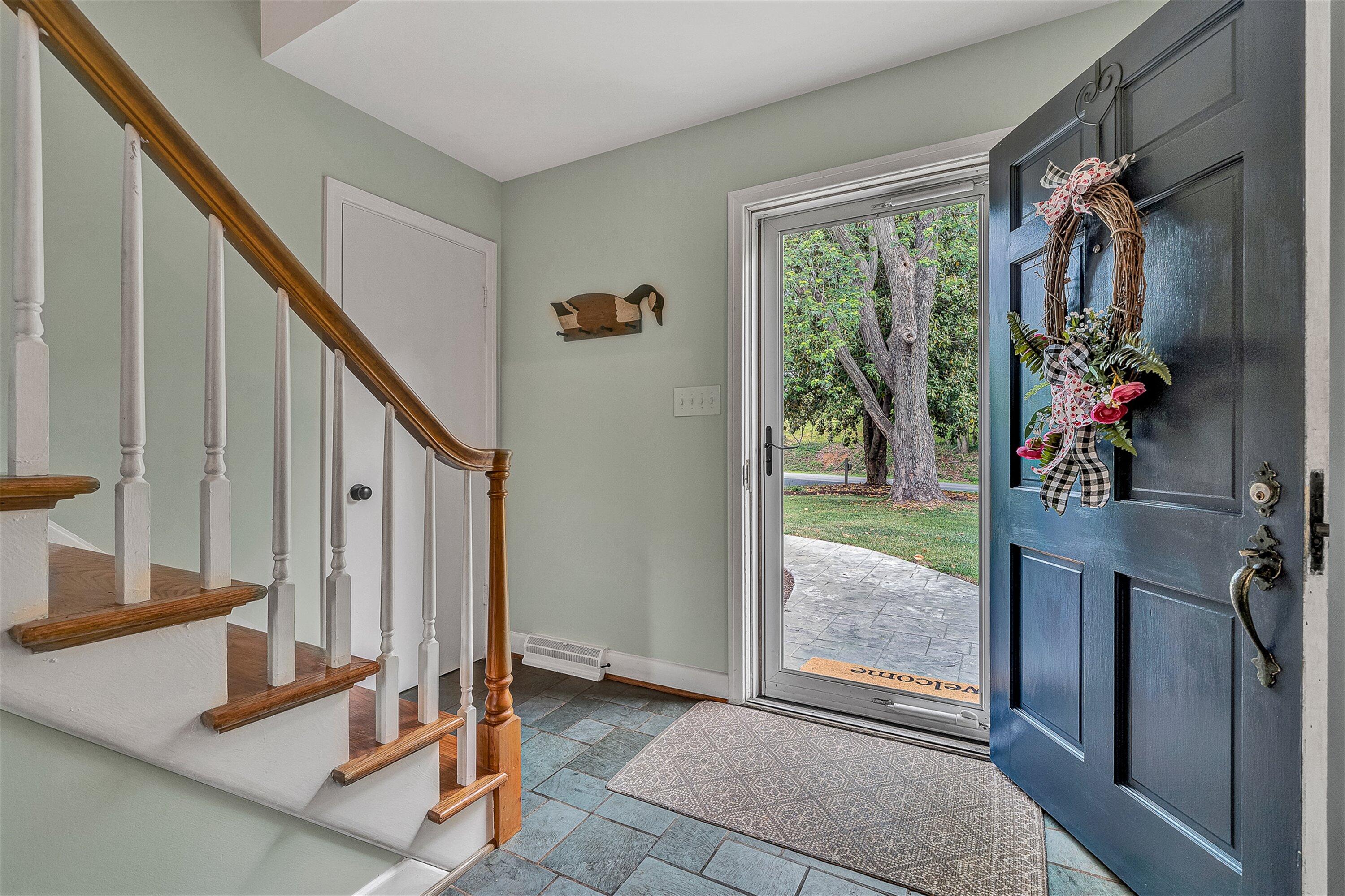 3416 Grandin Road Southwest Roanoke, VA 24018 - Photo 6 of 45 05-VM-08820