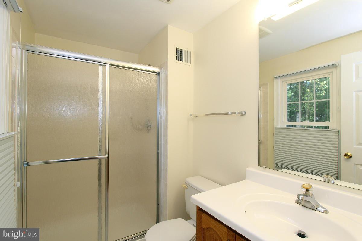 11320 Classical Lane Silver Spring, MD 20901 - Photo 24 of 30 Bath (Master)