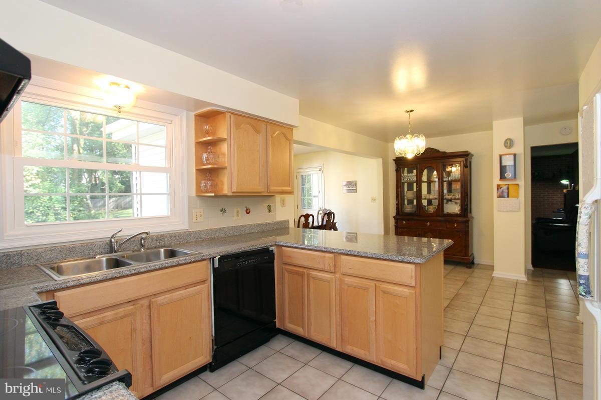 11320 Classical Lane Silver Spring, MD 20901 - Photo 10 of 30 Kitchen