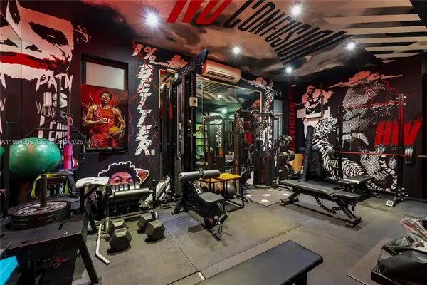 $95,000 | 528 Lakeview Court, Miami Beach, FL 33140