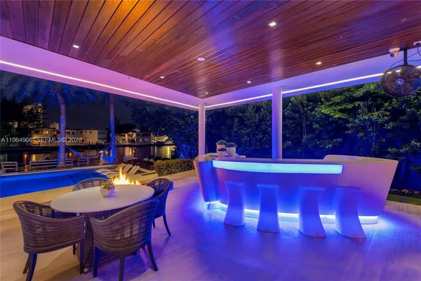 a front view of a building with street view