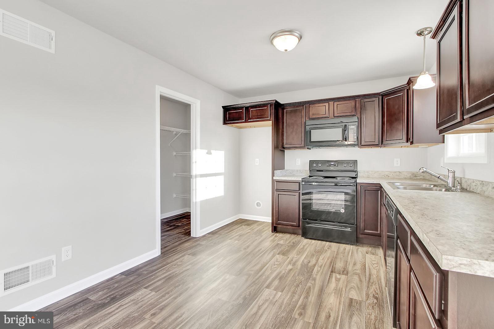 10 Skyview Circle Hanover, PA 17331 - Photo 2 of 10