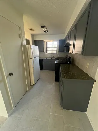 $2,095 | 4925 Greenslope Drive, Unit C, Abilene, TX 79606