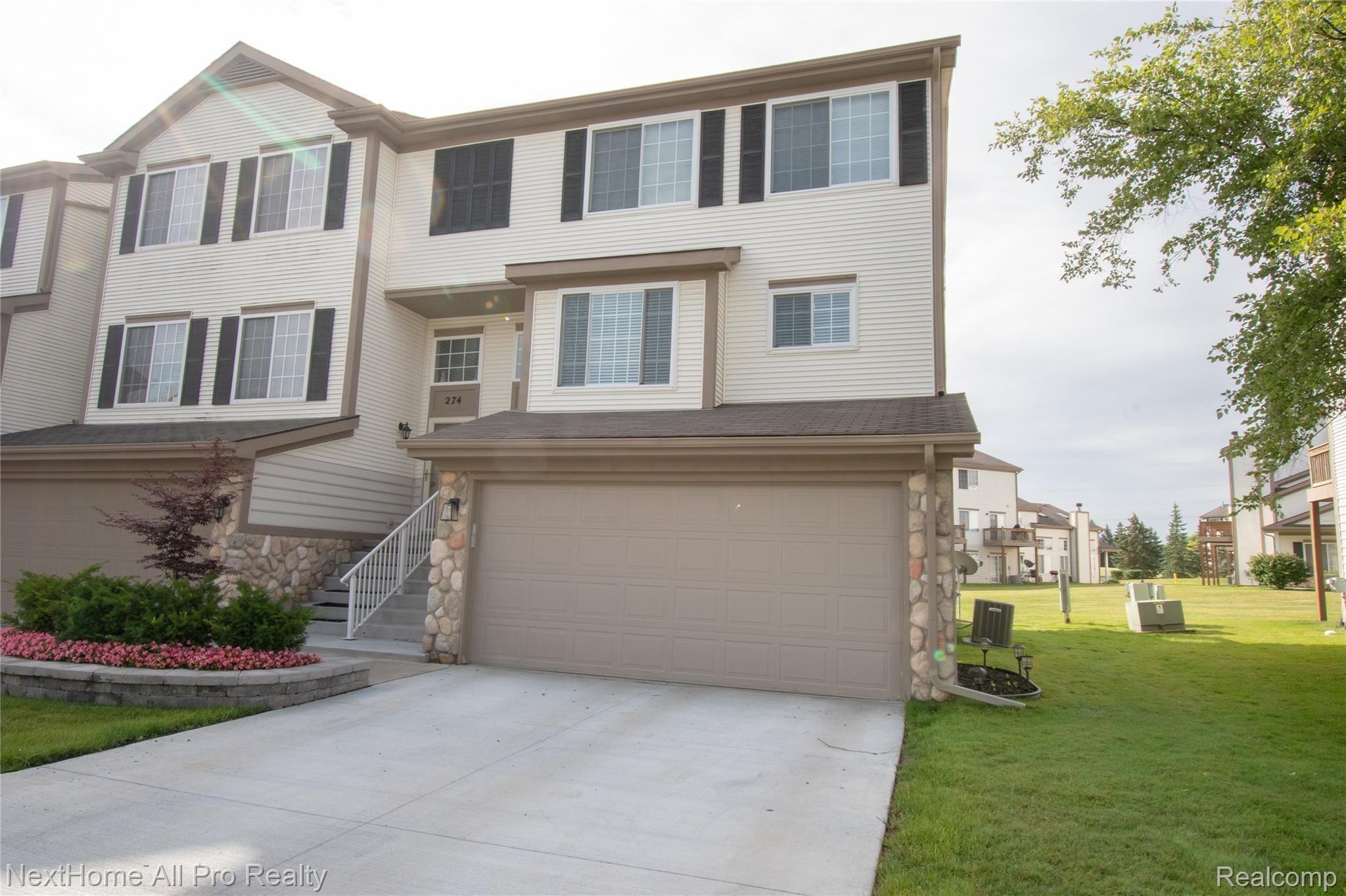 272 Oak Ridge Drive Pontiac, MI 48341 - Photo 33 of 38 DSC_5168.jpg