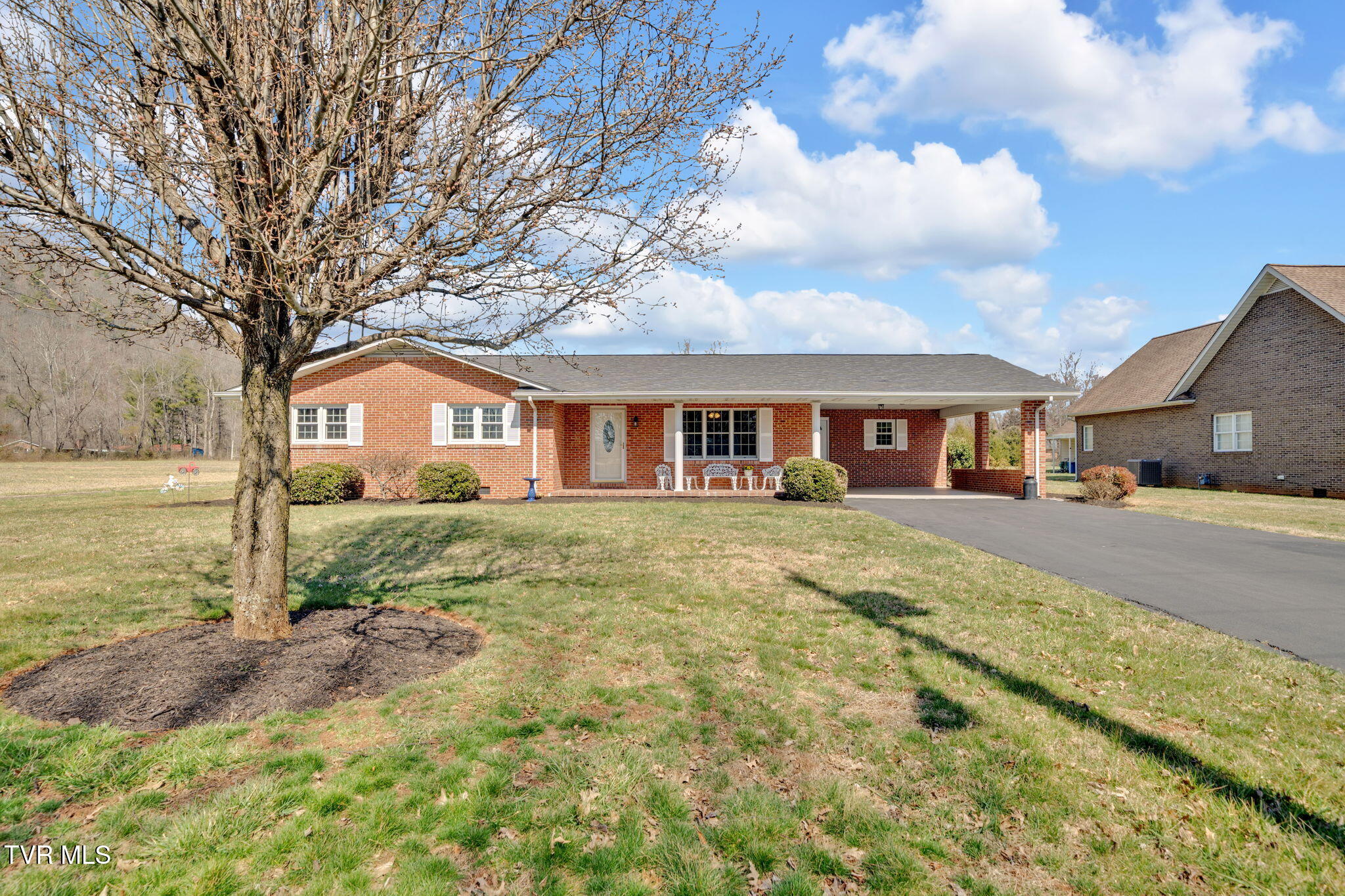 520 Lyle Road Erwin, TN 37650 - Photo 1 of 41 1-web-or-mls-DSC04771