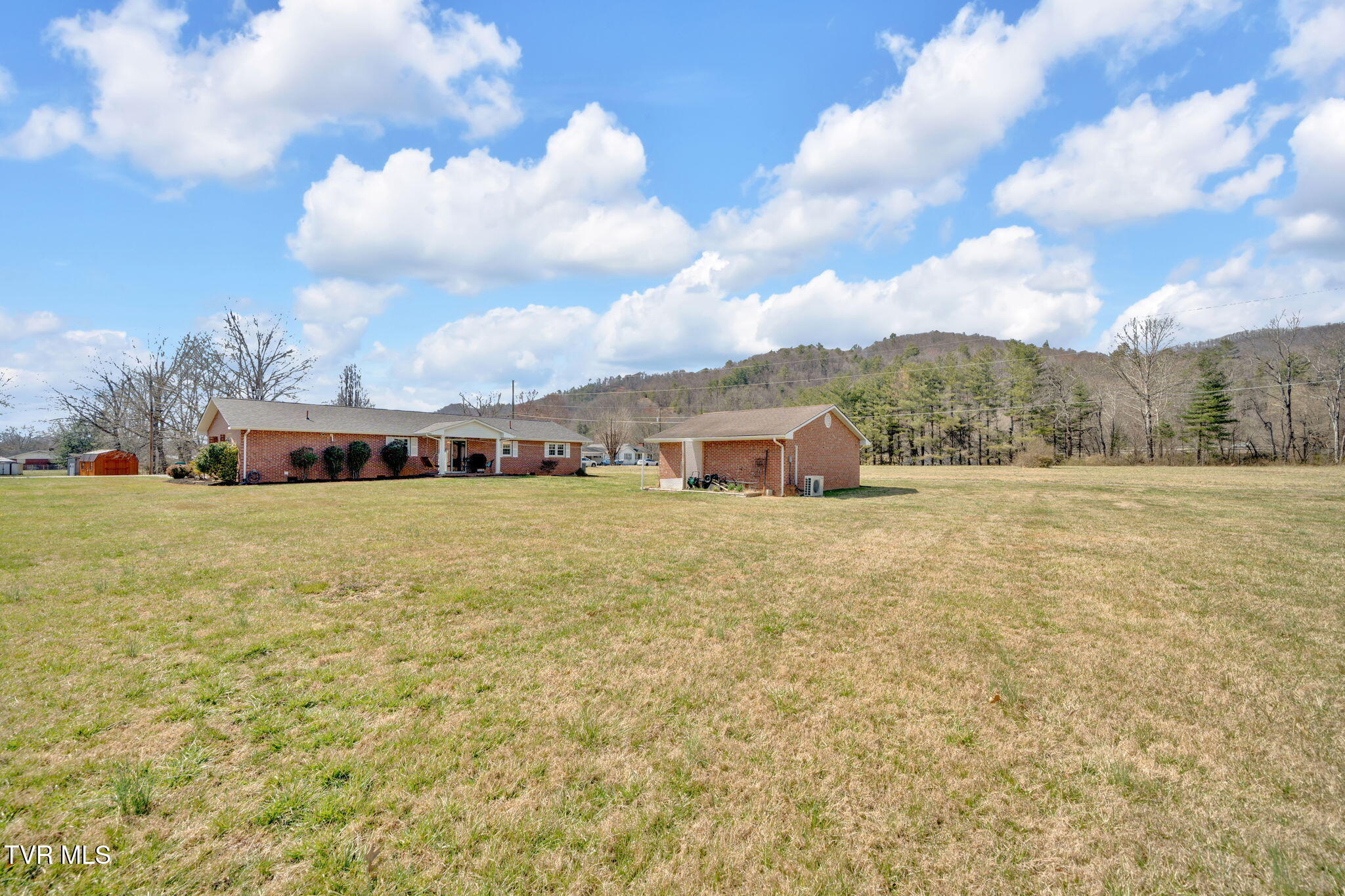 520 Lyle Road Erwin, TN 37650 - Photo 29 of 41 33-web-or-mls-DSC04759