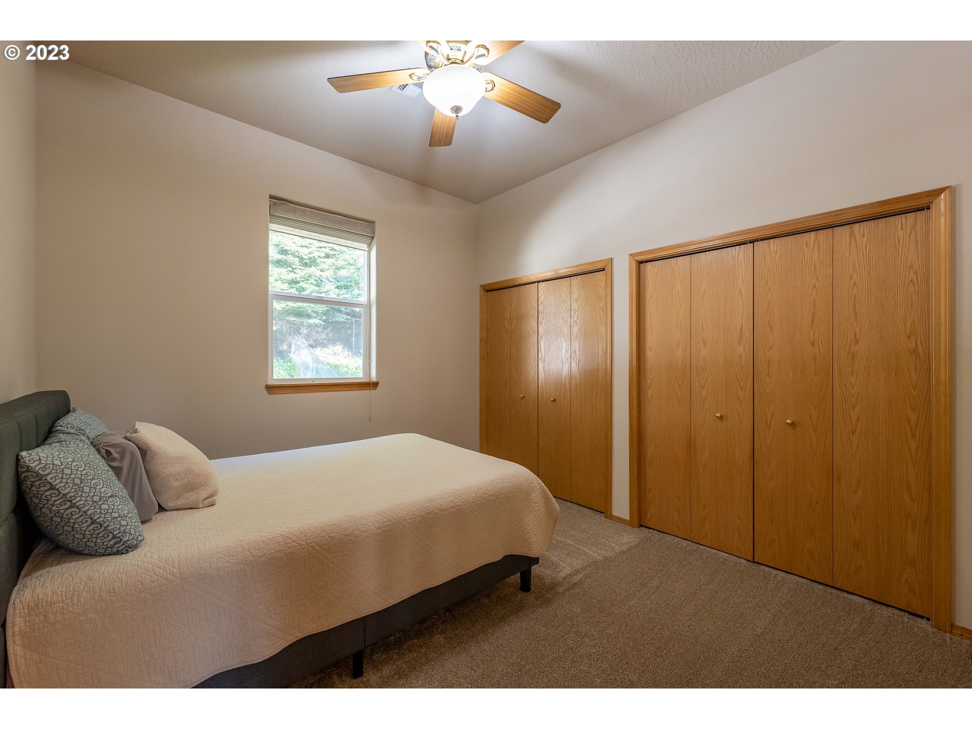 37549 Wallace Creek Road Springfield, OR 97478 - Photo 12 of 48 Gallery Image 12