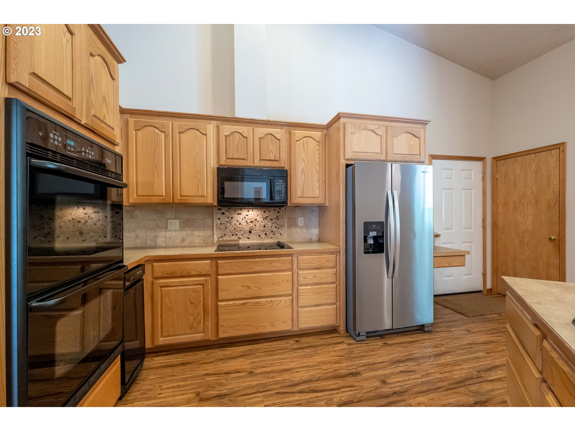 37549 Wallace Creek Road Springfield, OR 97478 - Photo 8 of 48 Gallery Image 8
