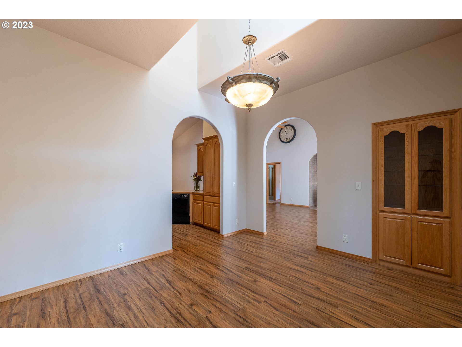 37549 Wallace Creek Road Springfield, OR 97478 - Photo 10 of 48 Gallery Image 10
