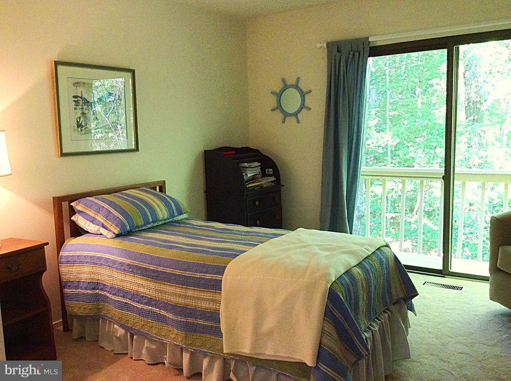 12120 Quorn Lane Reston, VA 20191 - Photo 15 of 24 Bedroom