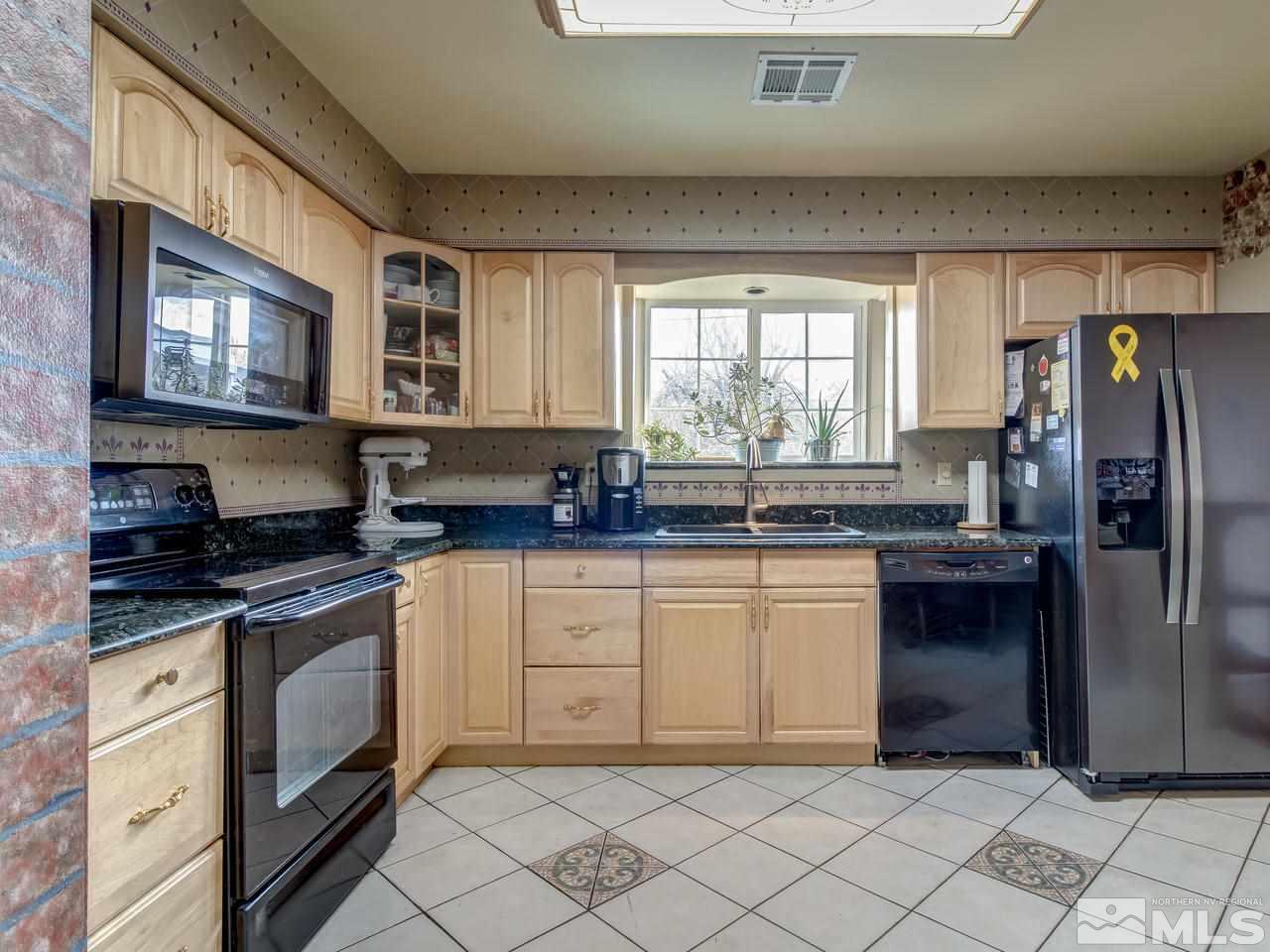 2570 Cannan Street Reno, NV 89512 - Photo 8 of 24 Photo 8