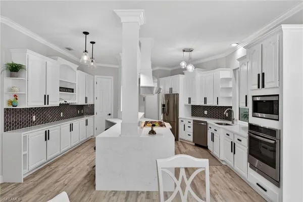 $2,599,000 | 4075 1st Avenue Southwest, Naples, FL 34119