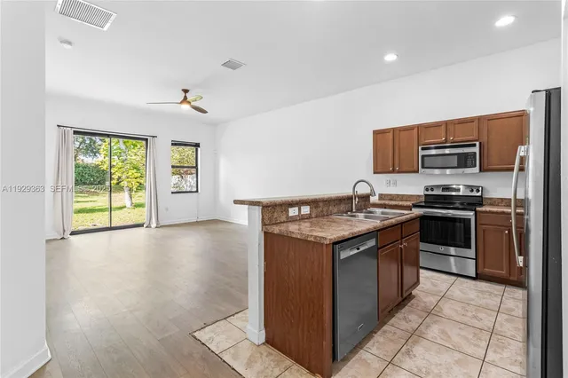 $3,600 | 3560 West 88th Street, Unit 3560, Hialeah, FL 33018