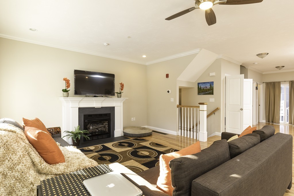 60 Compass Point, Unit 60 North Andover, MA 01845 - Photo 6 of 28 Gallery Image 6
