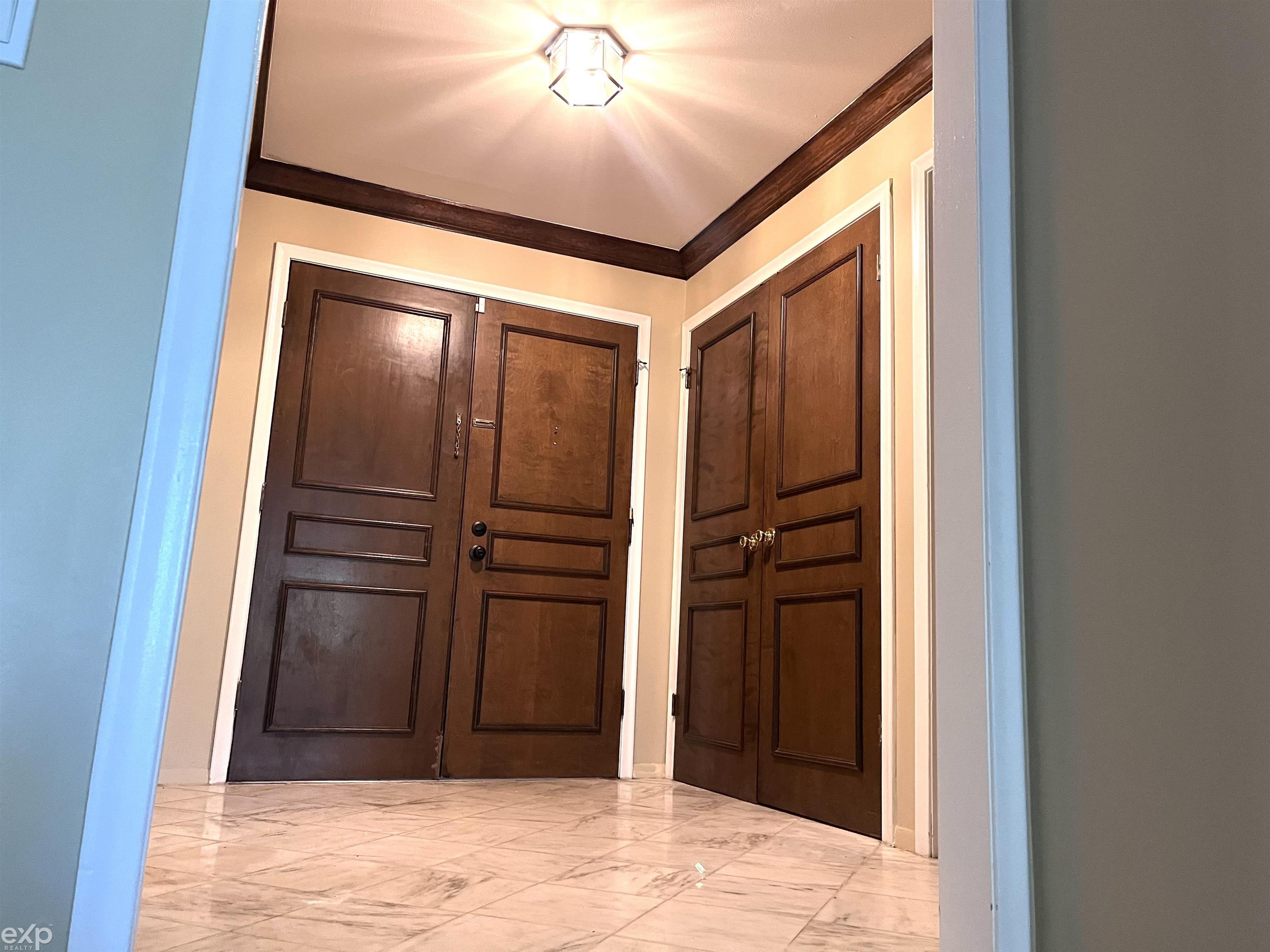 27333 Arborway Road, Unit 50 Southfield, MI 48033 - Photo 3 of 19