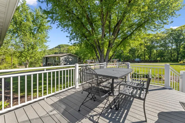 $454,000 | W770 Meadow Lane, Fountain City, WI 54629