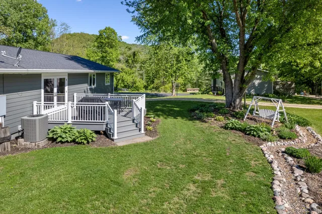 $454,000 | W770 Meadow Lane, Fountain City, WI 54629