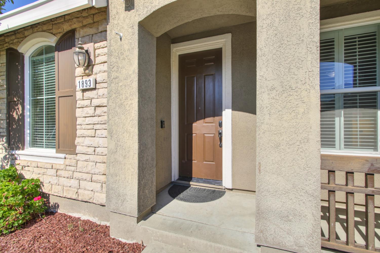 1893 Acari Avenue Sacramento, CA 95835 - Photo 4 of 48