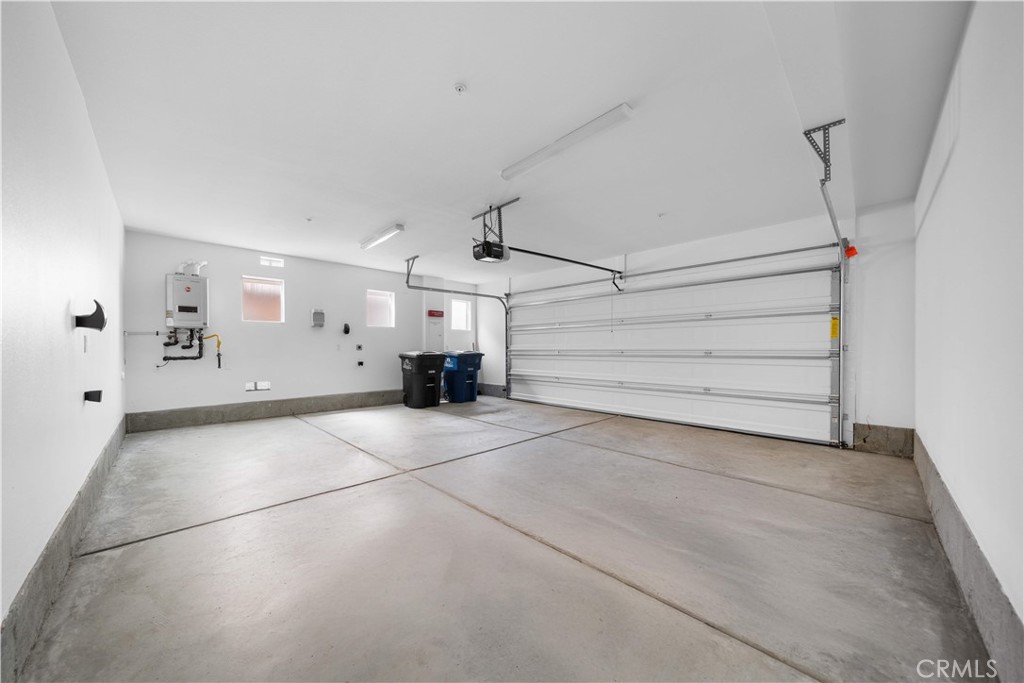 23238 Marigold Avenue Torrance, CA 90502 - Photo 32 of 38 a view of empty room with white walls