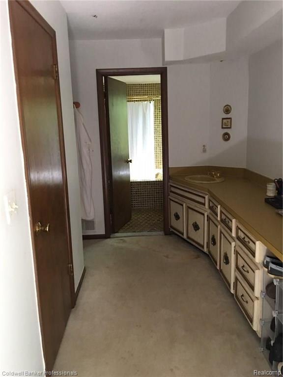 31175 Lahser Road Beverly Hills, MI 48025 - Photo 18 of 21