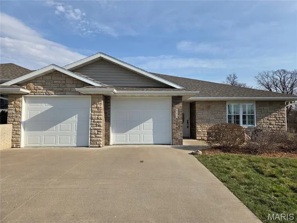 $287,000 | 692 Hummingbird Lane, Hannibal, MO 63401