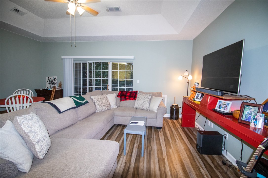 160 Wexford Drive, Unit 201 Anderson, SC 29621 - Photo 6 of 18 Living Room