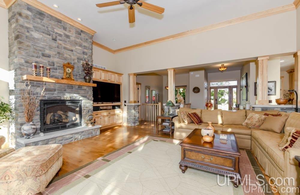 W4063 Peters Road Peshtigo, WI 54157 - Photo 7 of 50 Gallery Image 7
