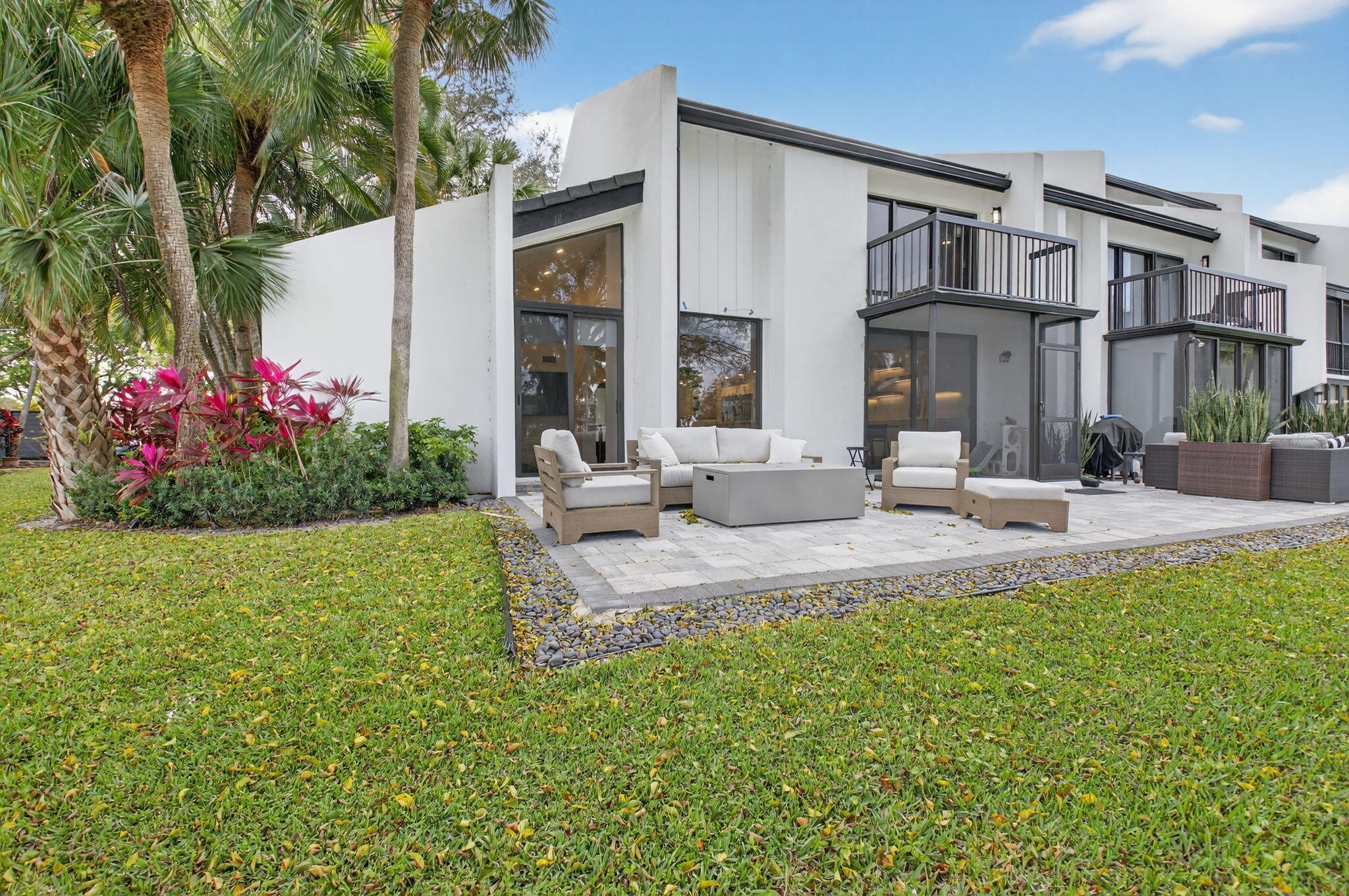 3207 Bridgewood Drive Boca Raton, FL 33434 - Photo 18 of 54 27-web-or-mls-DSC_9074