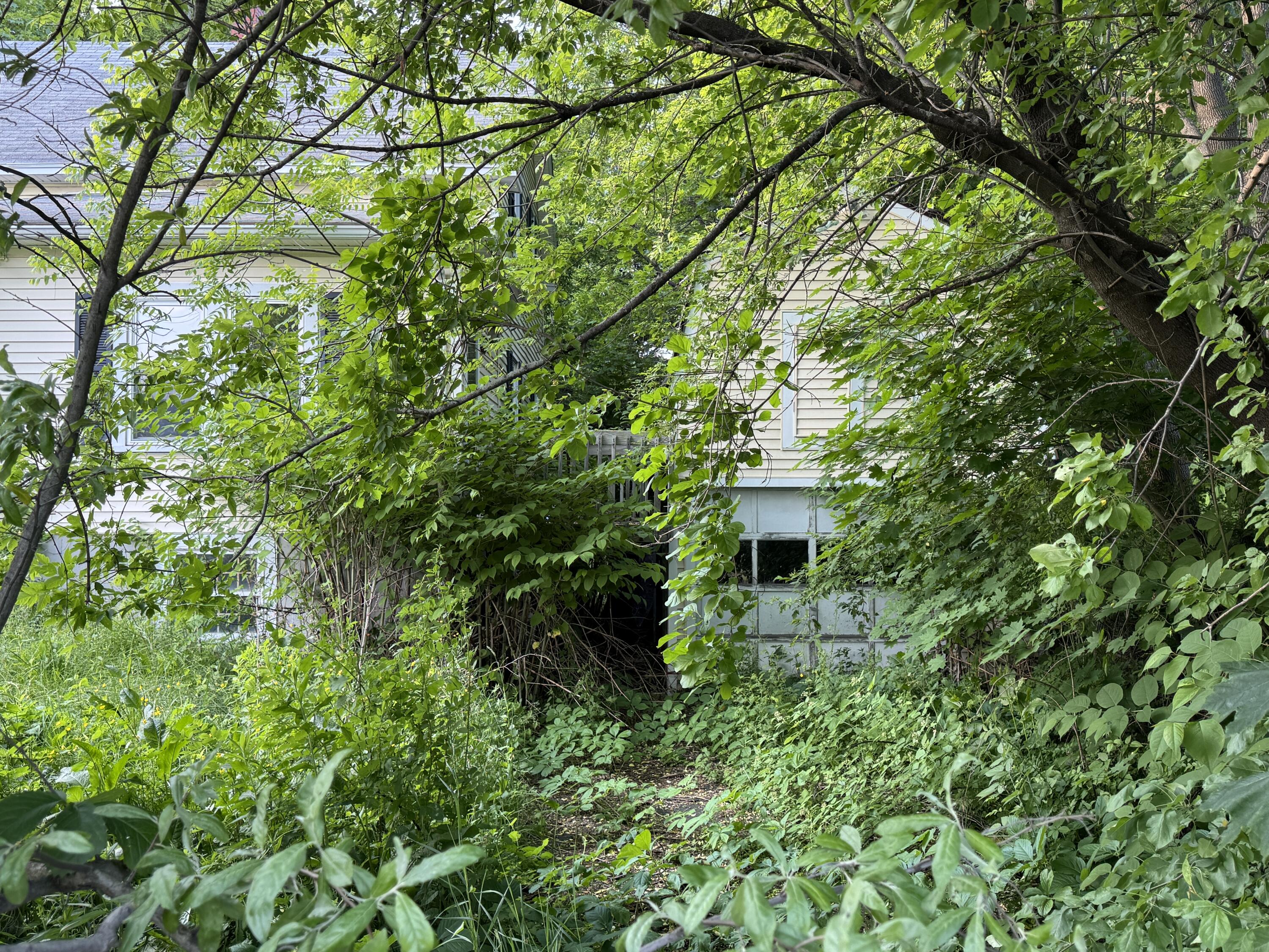 95 Eastern Avenue Augusta, ME 04330 - Photo 2 of 21 IMG_8450