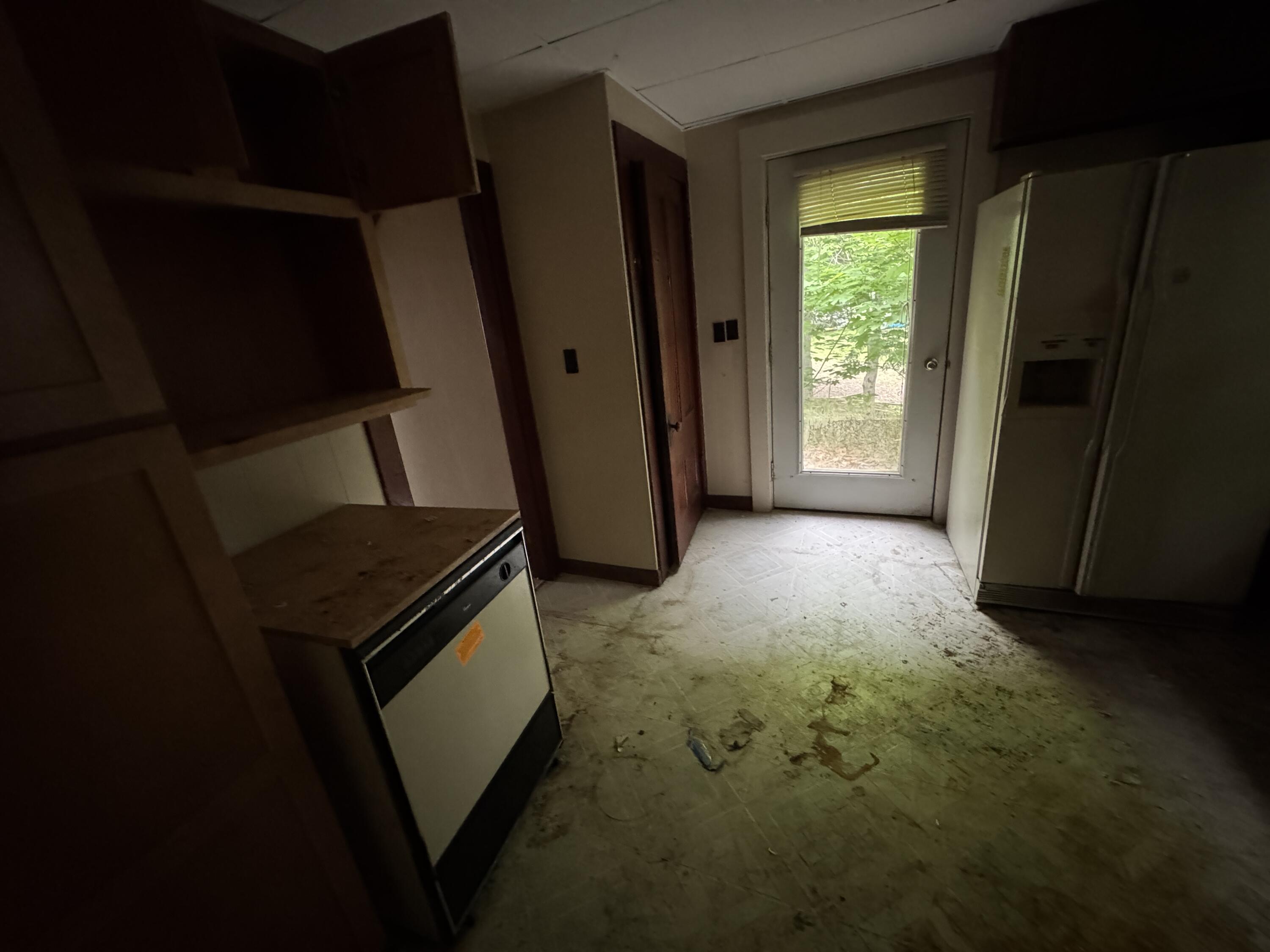 95 Eastern Avenue Augusta, ME 04330 - Photo 8 of 21 IMG_8366