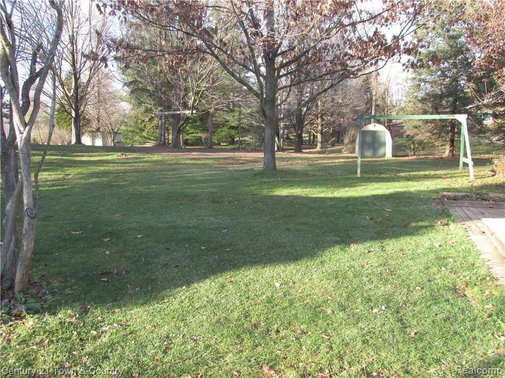 3400 Hadden Road Rochester, MI 48306 - Photo 22 of 28 IMG_0522.JPG