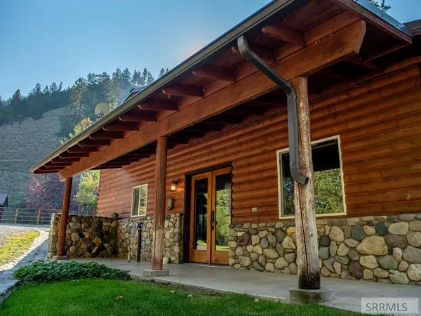 $2,000,000 | 261 4th Of July Creek Road, North Fork, ID 83466