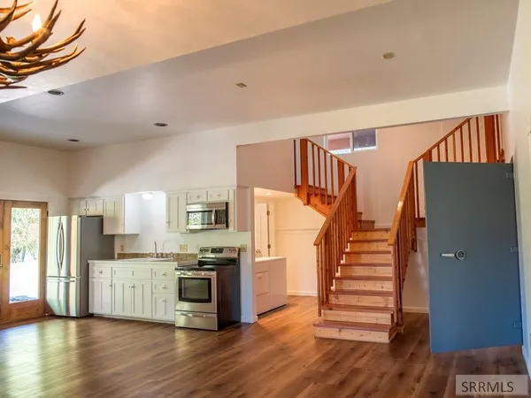 $2,000,000 | 261 4th Of July Creek Road, North Fork, ID 83466