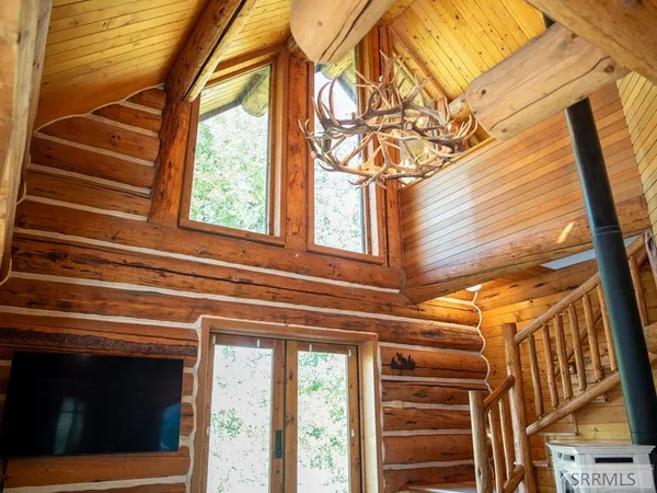 $2,000,000 | 261 4th Of July Creek Road, North Fork, ID 83466