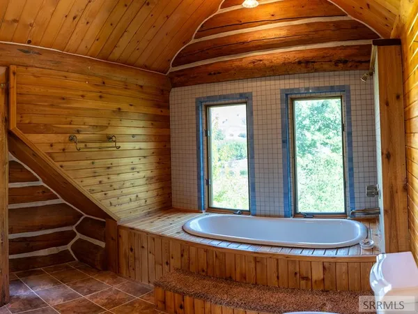 $2,000,000 | 261 4th Of July Creek Road, North Fork, ID 83466