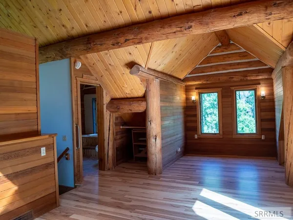 $2,000,000 | 261 4th Of July Creek Road, North Fork, ID 83466
