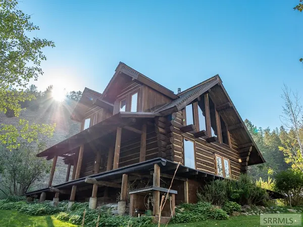 $2,000,000 | 261 4th Of July Creek Road, North Fork, ID 83466