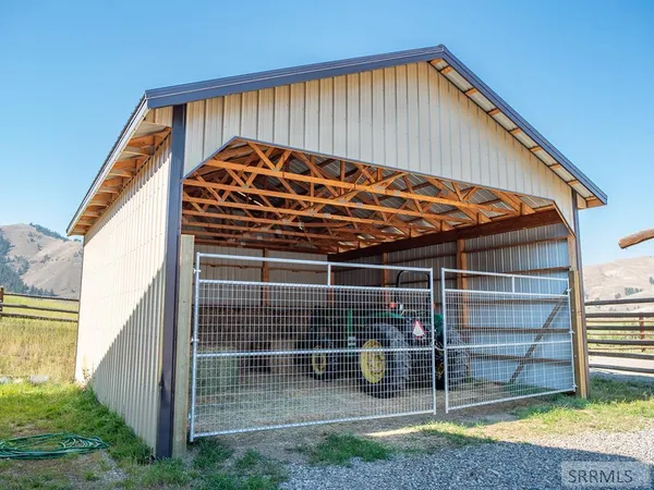 $2,000,000 | 261 4th Of July Creek Road, North Fork, ID 83466