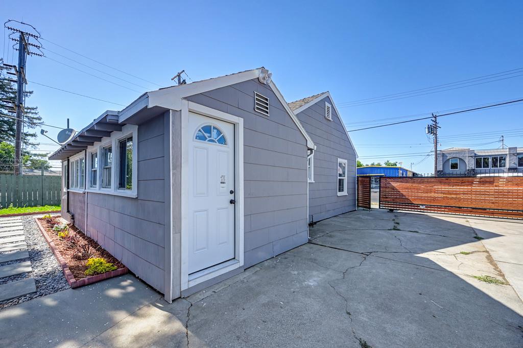2820 Fruitridge Road Sacramento, CA 95820 - Photo 64 of 68