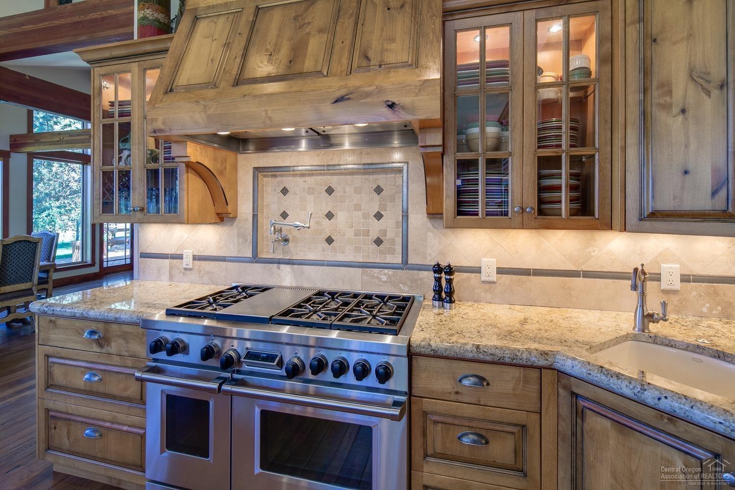 62336 Deer Trail Road Bend, OR 97701 - Photo 6 of 24 Serious Cooks Kitchen - Bring your Cookb