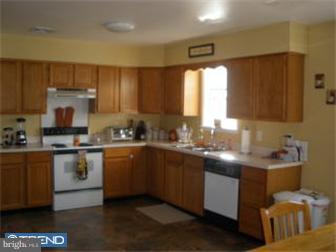 254 G Street Carneys Point, NJ 08069 - Photo 10 of 10 Kitchen