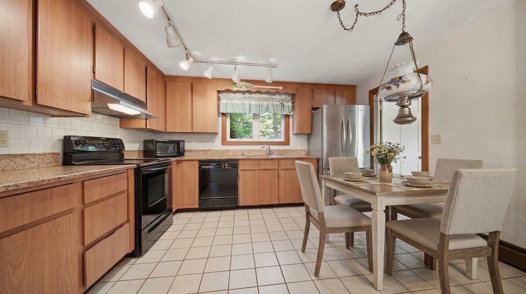 34 Cornell Road Danvers, MA 01923 - Photo 12 of 24 Gallery Image 12