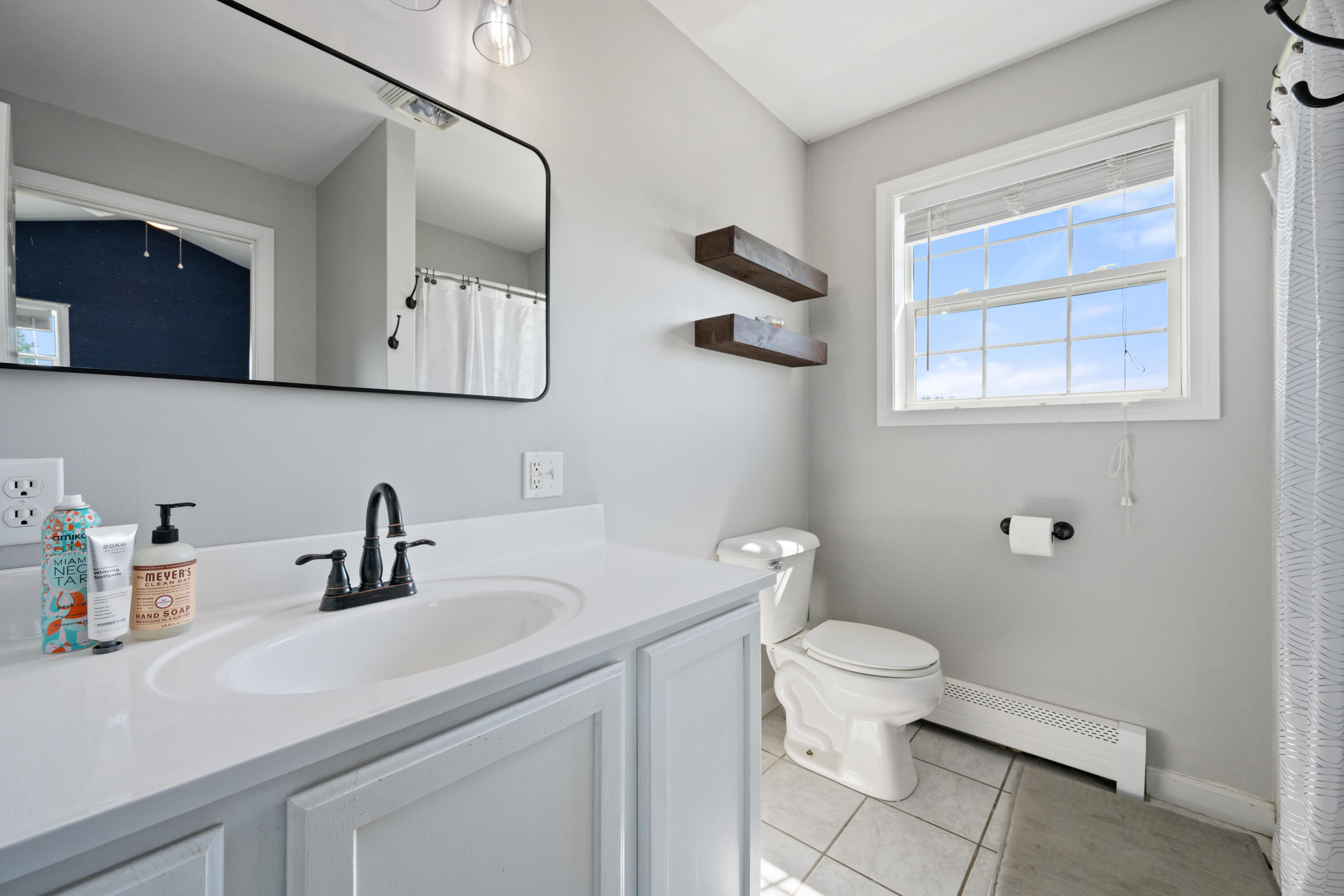 4 Maefield Lane Hudson, ME 04449 - Photo 25 of 42 26-Primary Bathroom