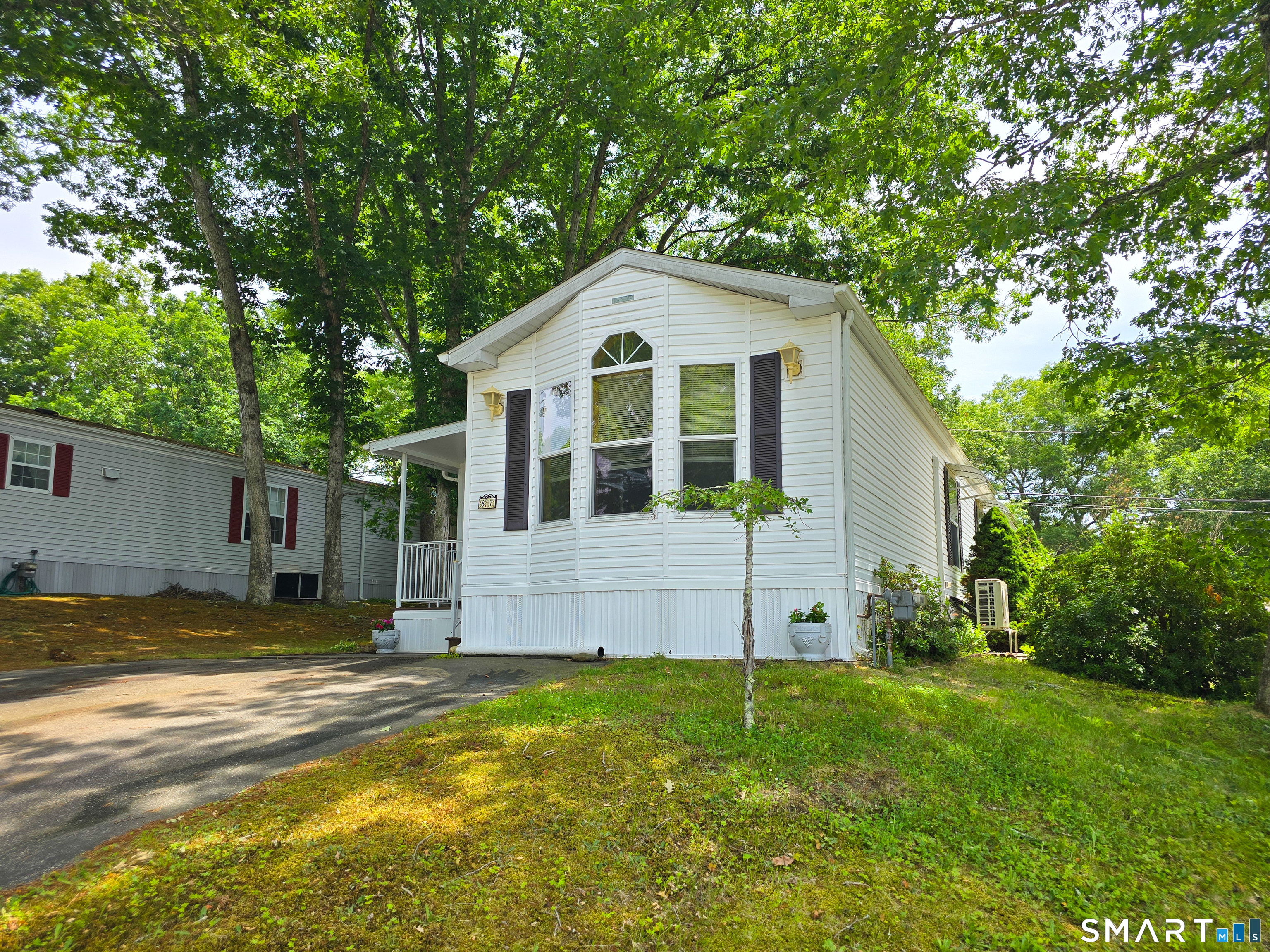 136 Hunters Road Norwich, CT 06360 - Photo 2 of 20