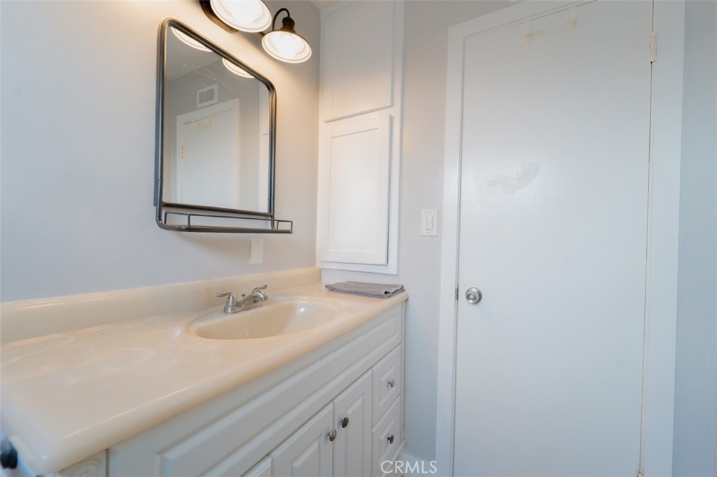 223 South Emerald Street Anaheim, CA 92804 - Photo 24 of 46